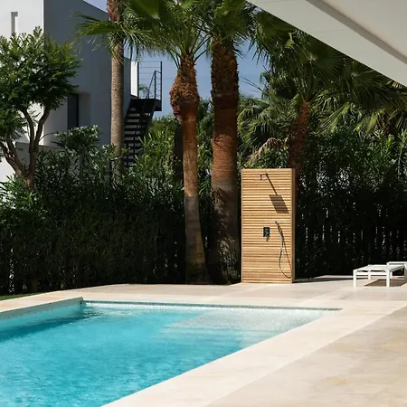 Readhostprofile Before Request! # Luxury 6-bedroom With Pool Appartement