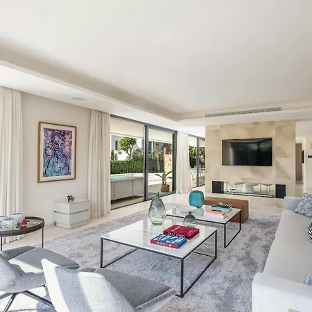 Appartement Readhostprofile Before Request! # Luxury 6-bedroom With Pool